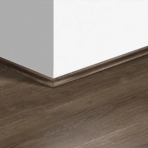 Плинтус ламинированный Quick-Step Скоция 17х17х2400 мм арт.4766